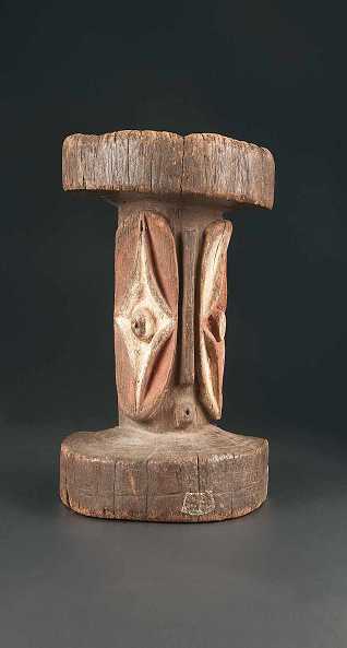  Ritual-Hocker, Bembe, Dem. Rep. Kongo, Holz, Höhe 30 cm