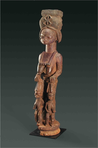   Weibliche Figur mit Zwillingen Yoruba, Nigeria  
