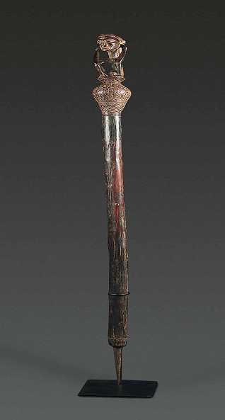  Zepterstab eines Clanchefs, Ovimbunde ,Angola, Holz, Eisen, Höhe kompl. Stab 150 cm Figur 25 cm