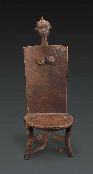  Hochlehnen-Hocker, Luguru, Tansania, Holz, Höhe 112 cm