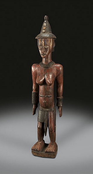  Weibliche AhnenfigurUrhobo, NigeriaHolzHöhe 101 cm