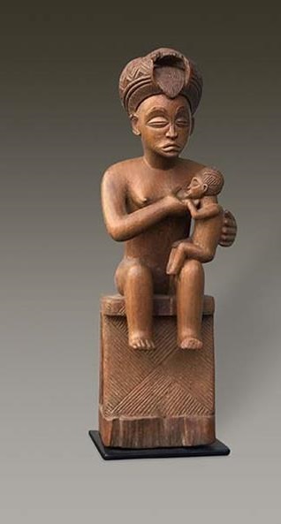 Ritualfigur Mutter mit Kind Tchokwe Dem. Rep. Kongo Holz Höhe 35 cm