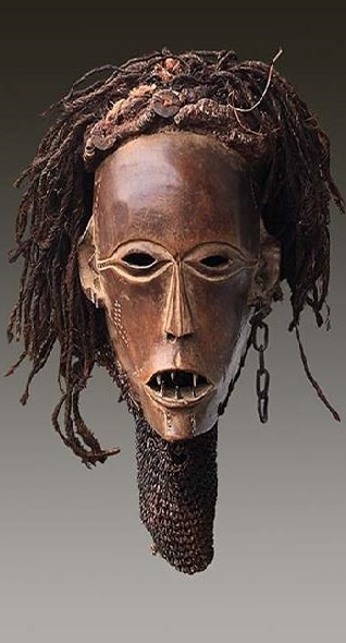 Gesichtsmaske Tchokwe/Luckazi Dem. Rep. Kongo Holz Höhe 24 cm
